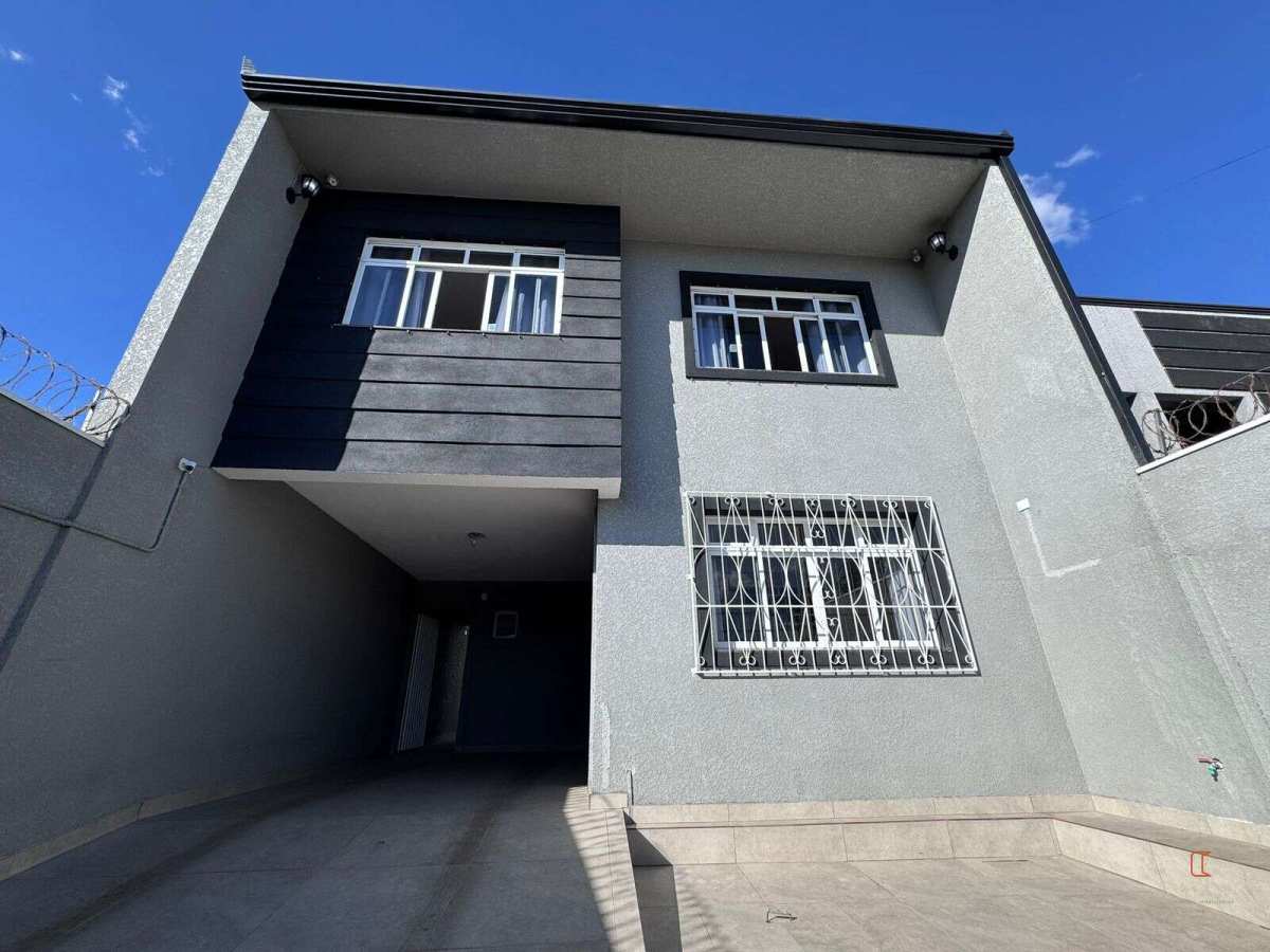 Sobrado 3 quartos (1 suite) a venda no Umbará