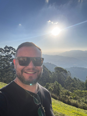 Corretor - Marcos Antonio Cavichiolo